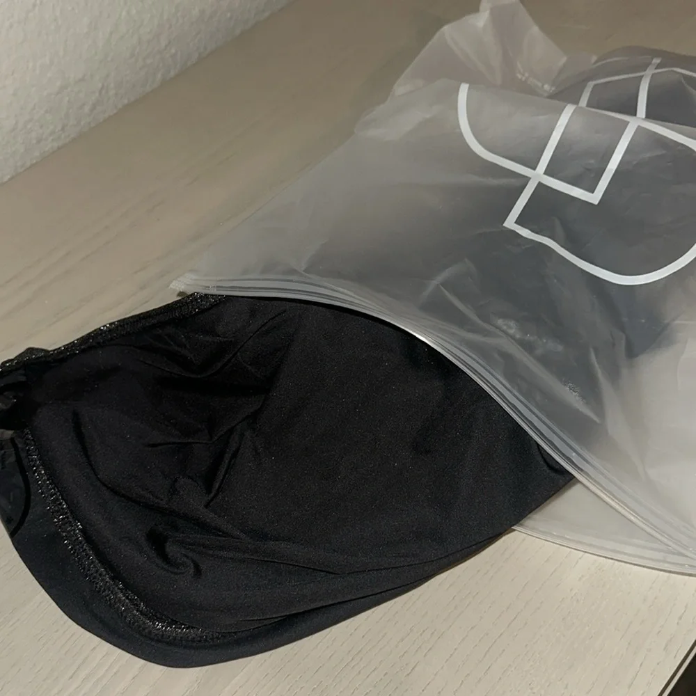 New!Baltic Born NWT Black Cutout One-Piece Swimsuit Large - Picture 9 of 12